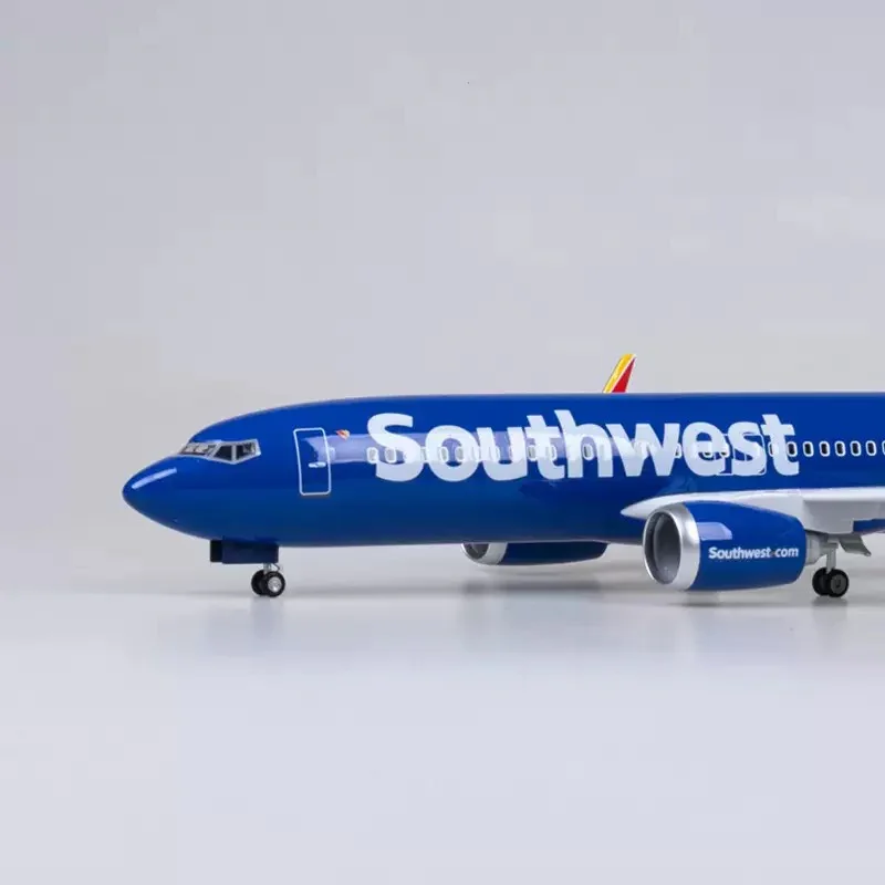 Boeing 737-700 Southwest 1:80 – 47 cm / 18.5 in – LED Lights - Image 4